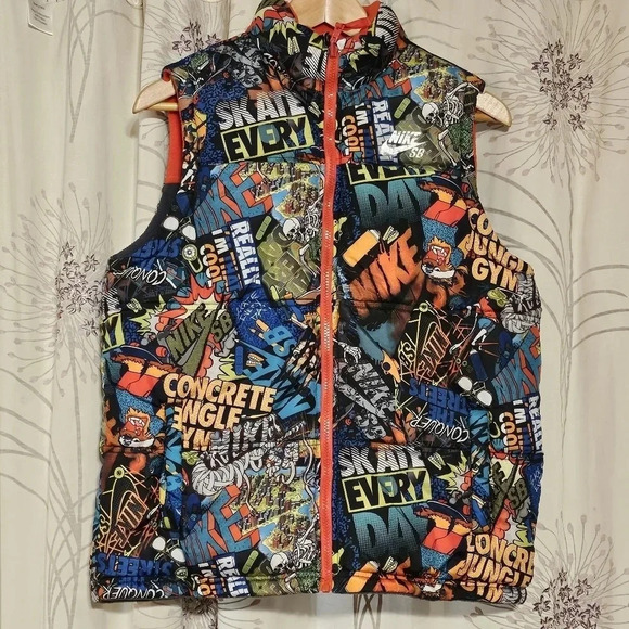 Nike SB Youth Skate Board Reversible Fleece Vest Graphic Red Grey Youth Lg - Picture 1 of 13